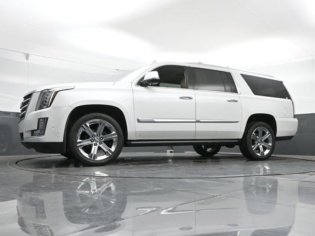 Used 2018 Cadillac Escalade ESV Premium Luxury AWD/4WD image 47