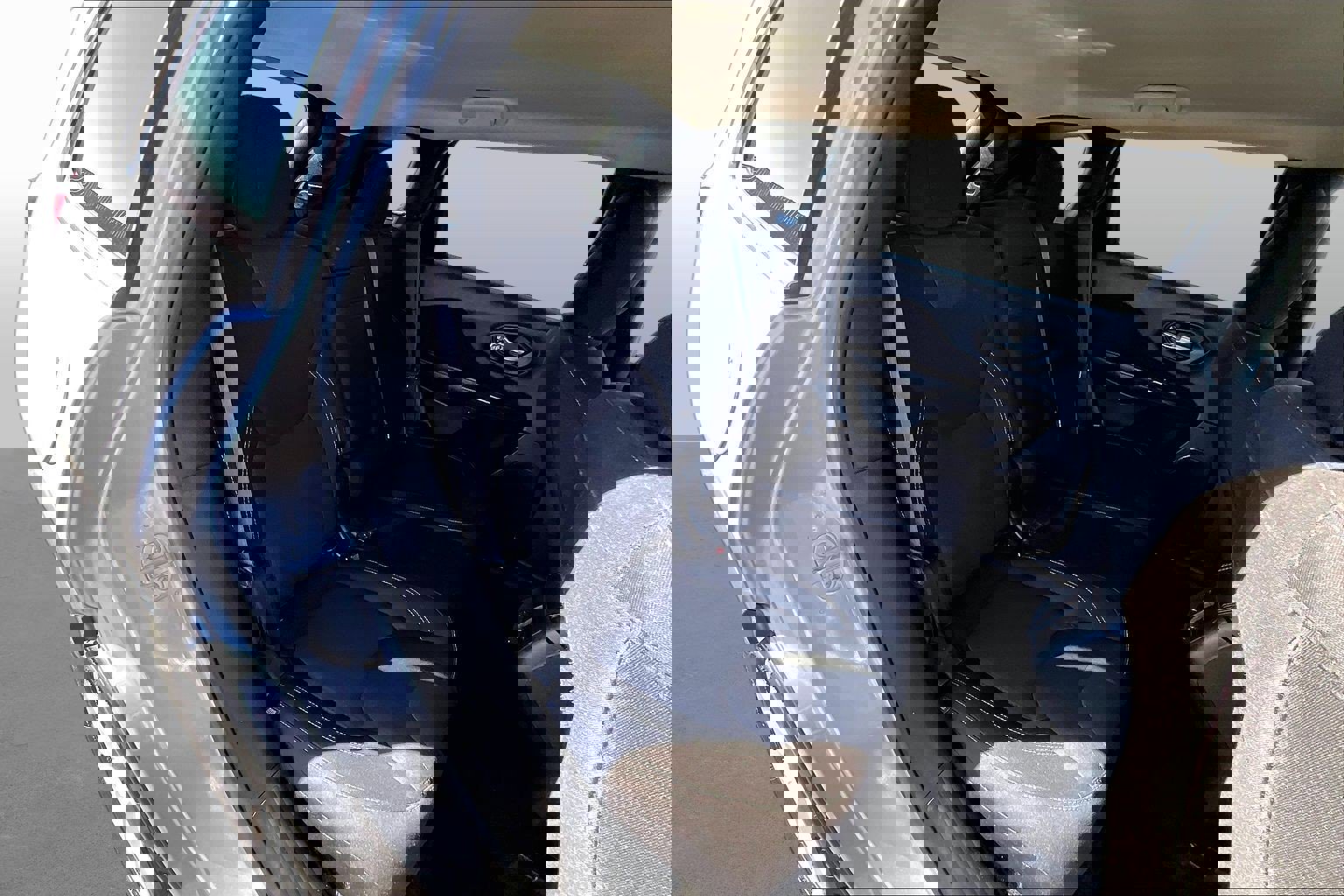 Used 2016 Jeep Cherokee Latitude image 25