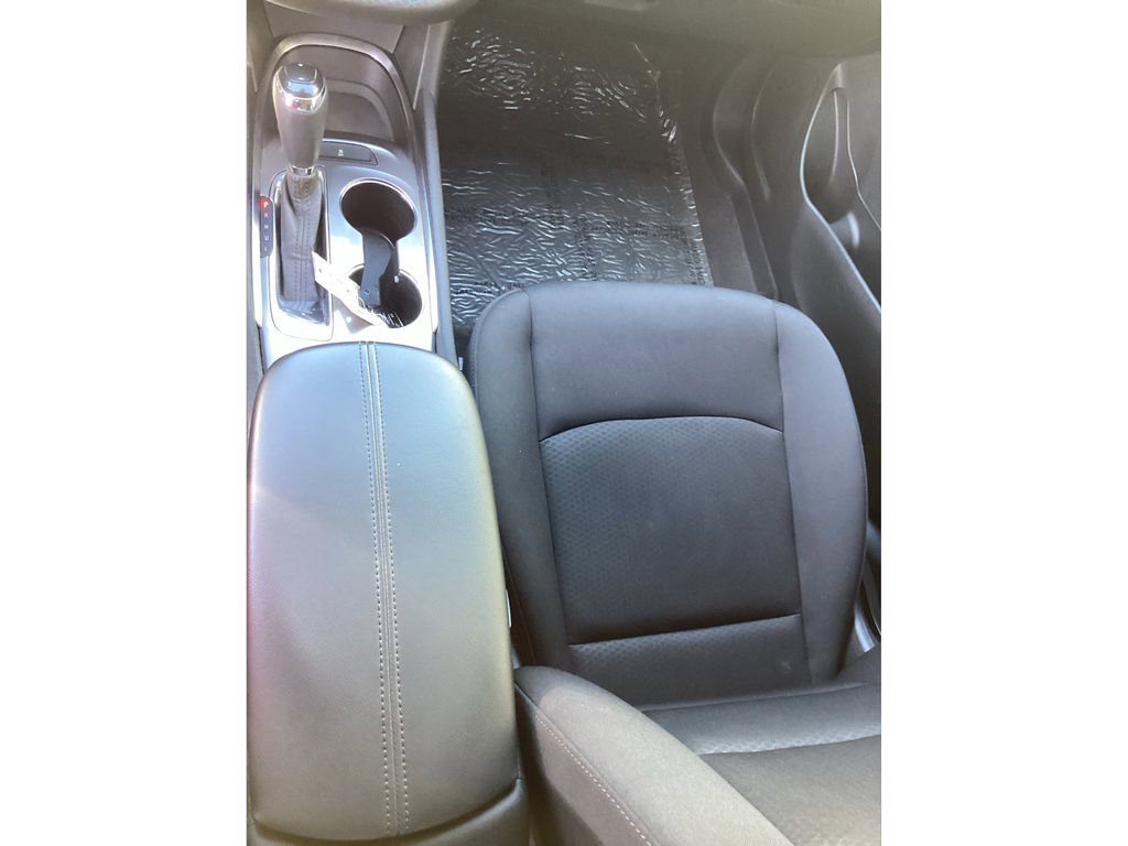 Used 2020 Chevrolet Malibu LT image 19