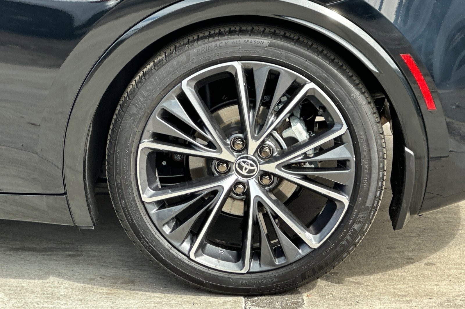 Used 2025 Toyota Prius XLE image 24