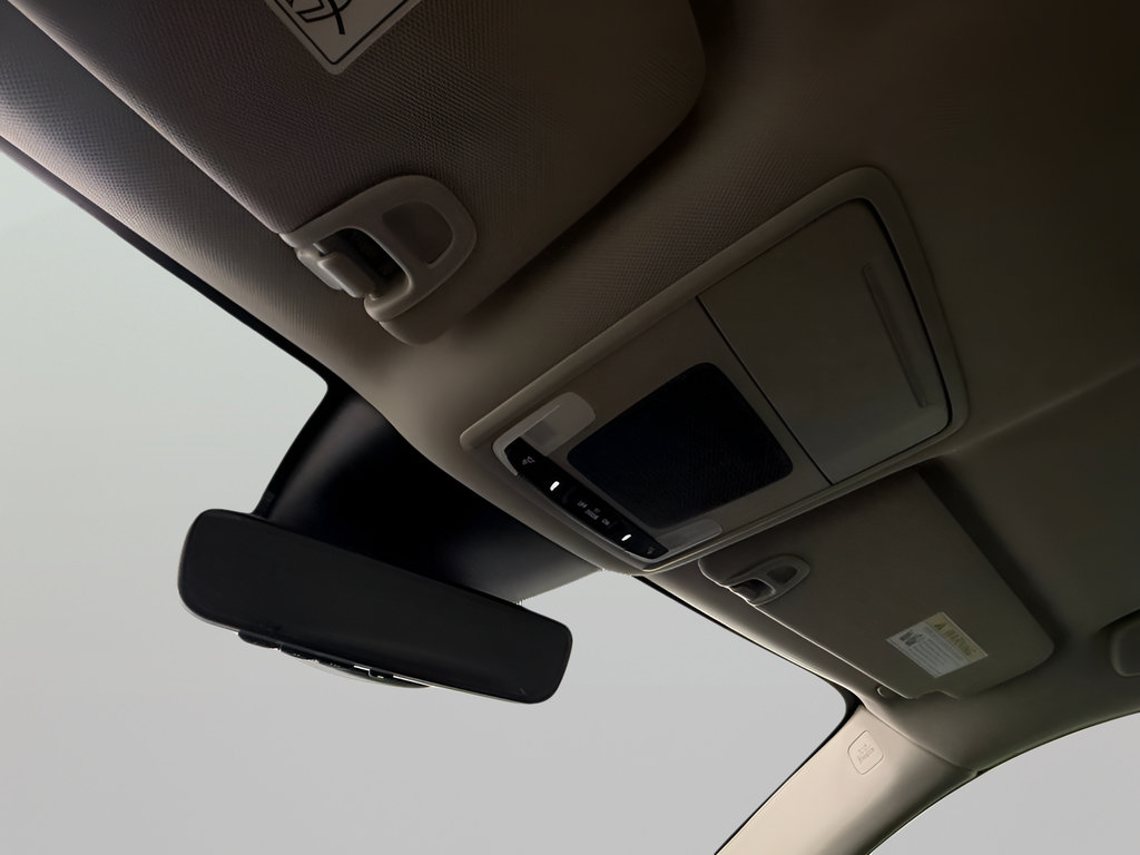 Used 2025 Honda Pilot EX-L image 28