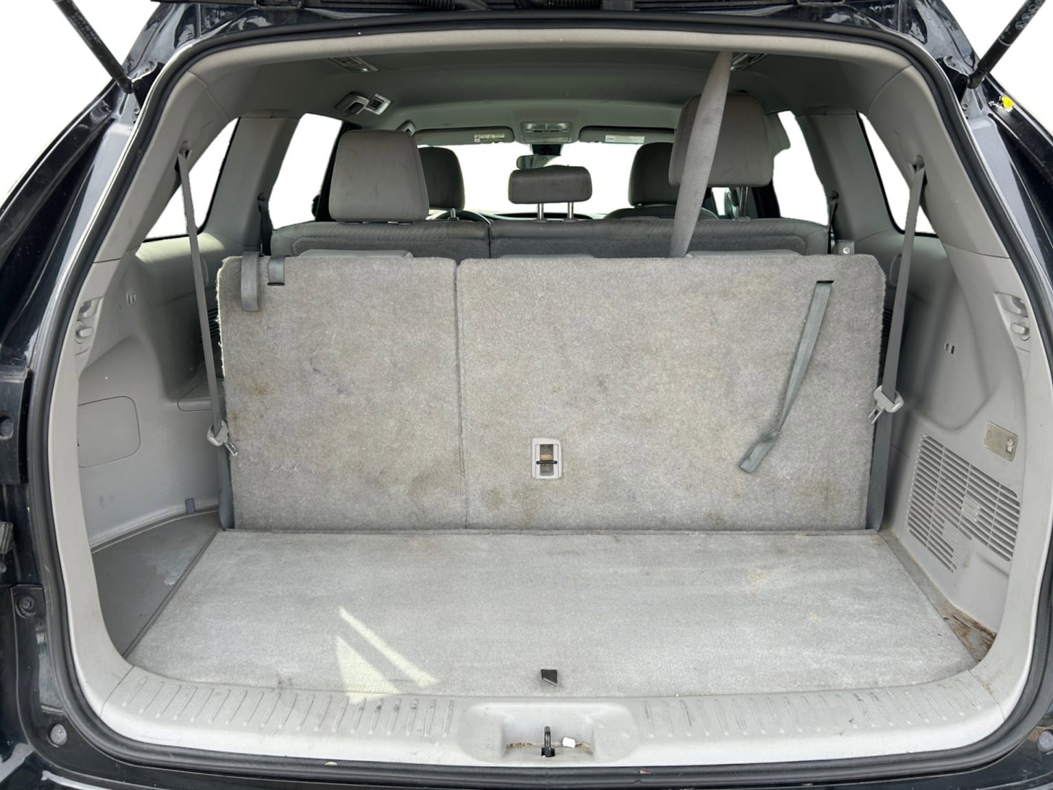 Used 2019 Toyota Highlander LE w/ Carpet Mat Package (TMS) FWD image 19