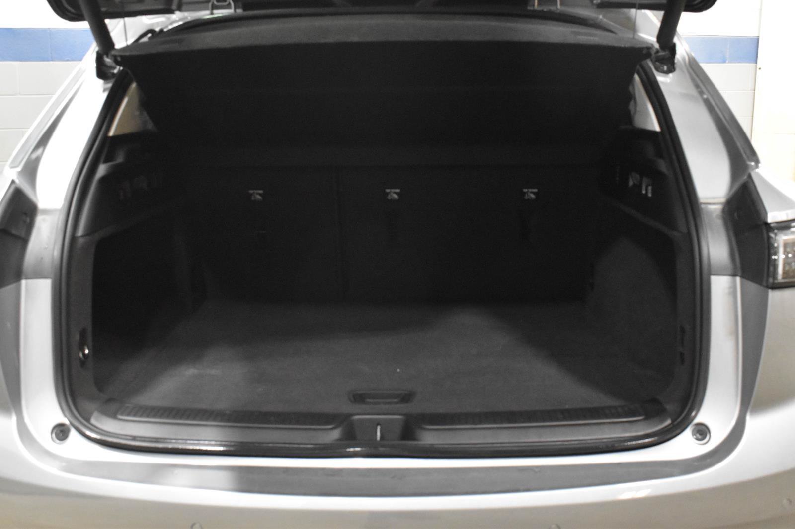 Used 2024 Buick Envision Avenir AWD/4WD image 28