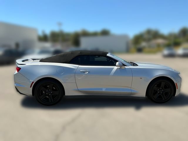 Used 2019 Chevrolet Camaro LT RWD image 6