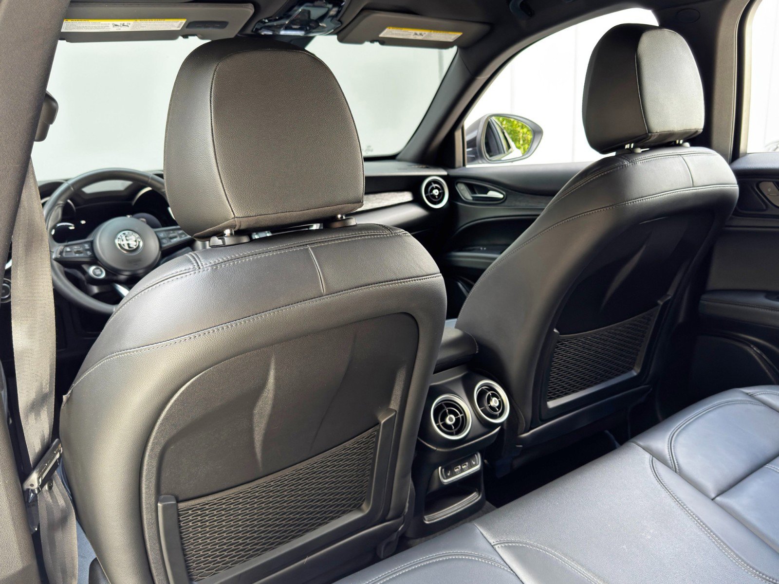 Used 2024 Alfa Romeo Stelvio Sprint image 36