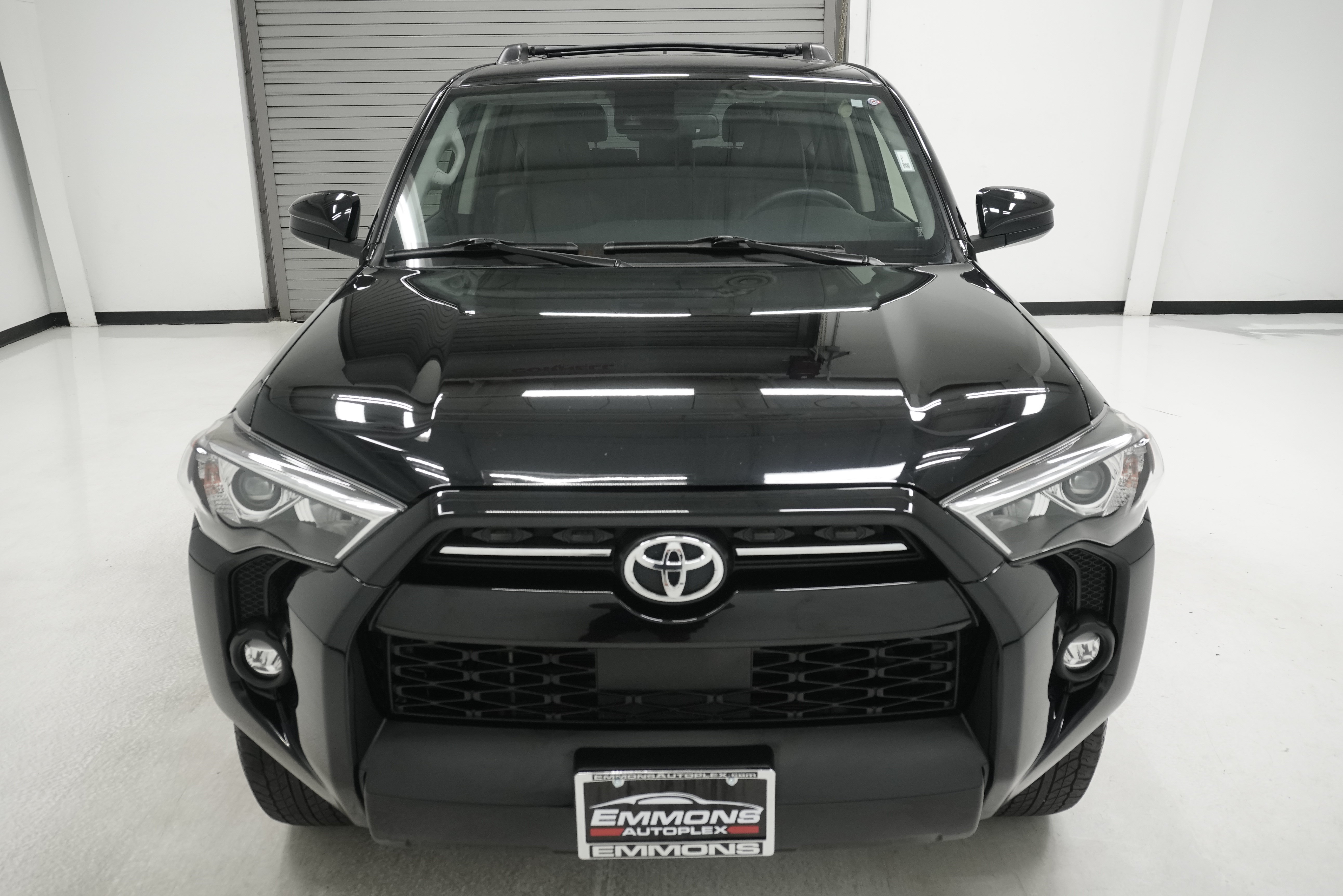 Used 2024 Toyota 4Runner SR5 AWD/4WD image 2