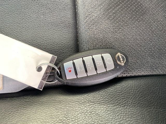 Used 2023 Nissan Maxima SV w/ Floor Mat Group image 29