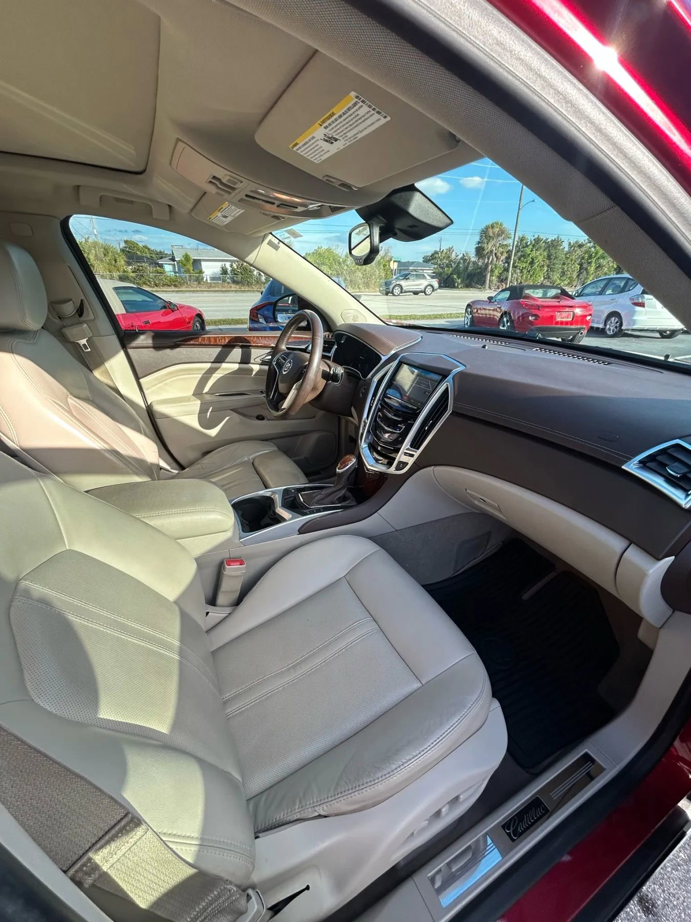 Used 2016 Cadillac SRX Luxury w/ Driver Awareness Package image 22