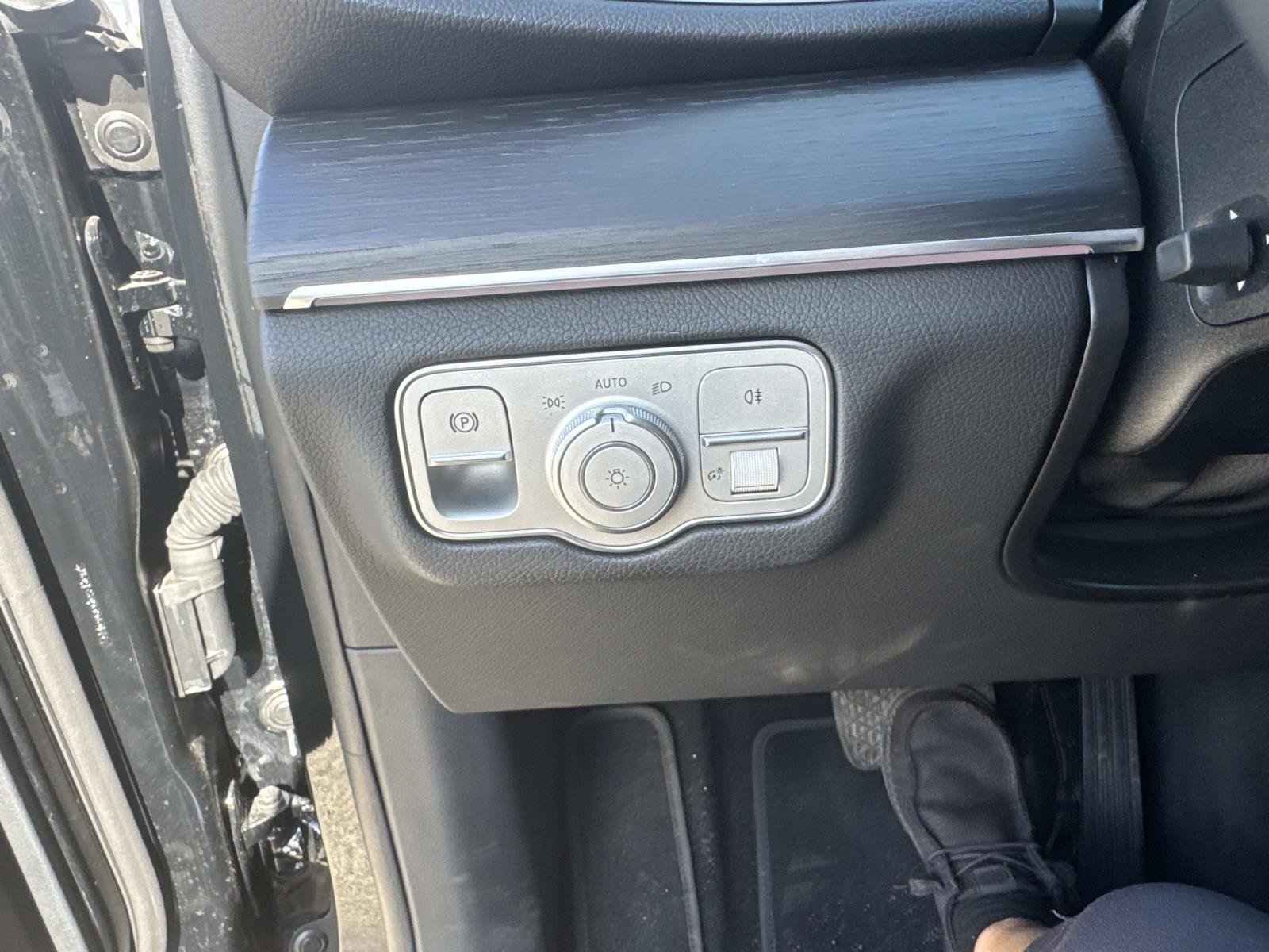 Certified 2025 Mercedes-Benz GLE 350 4MATIC image 30