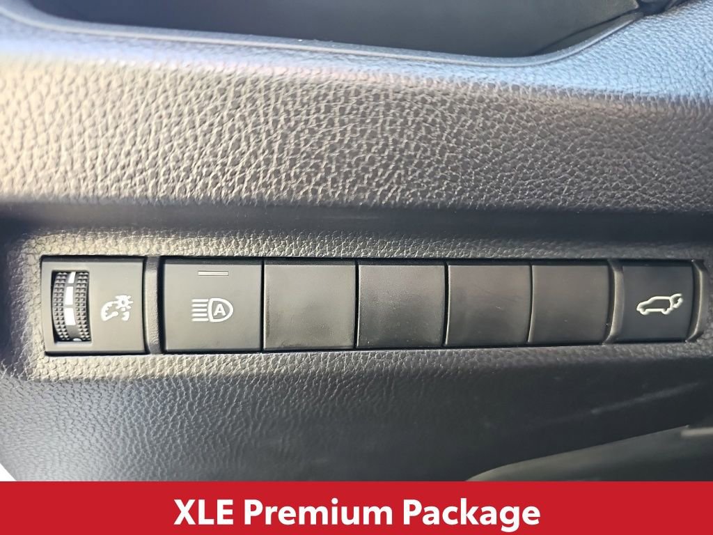 Used 2025 Toyota RAV4 XLE Premium FWD image 17