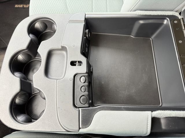 Used 2016 RAM 3500 SLT image 26