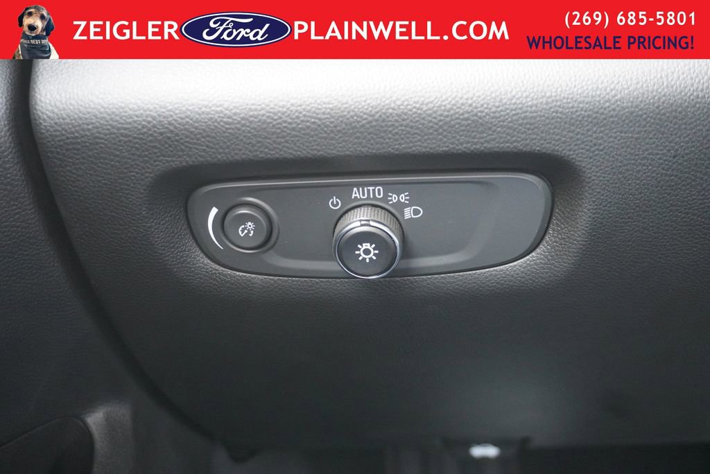 Used 2024 Chevrolet Traverse Premier w/ Redline Edition image 32