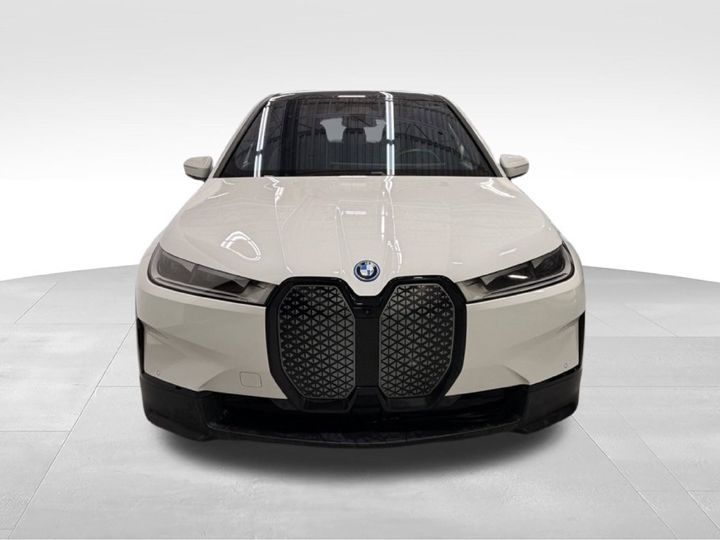 Used 2024 BMW iX xDrive50 AWD/4WD image 8