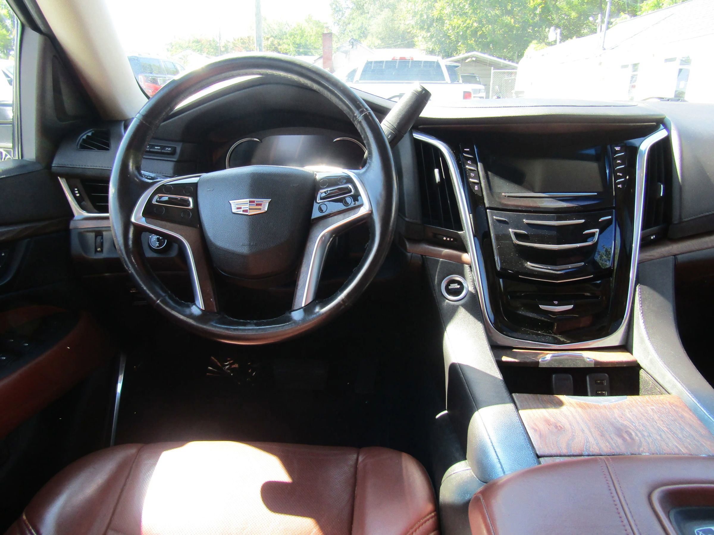 Used 2017 Cadillac Escalade Premium Luxury image 19