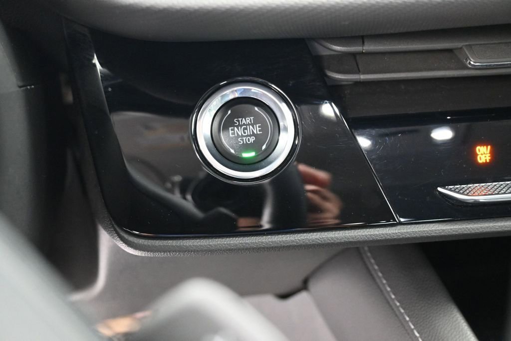 Used 2024 Buick Envision Preferred AWD/4WD image 38
