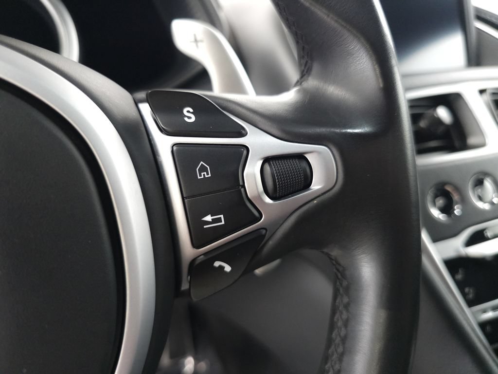 Used 2019 Aston Martin DB11 Coupe RWD image 12