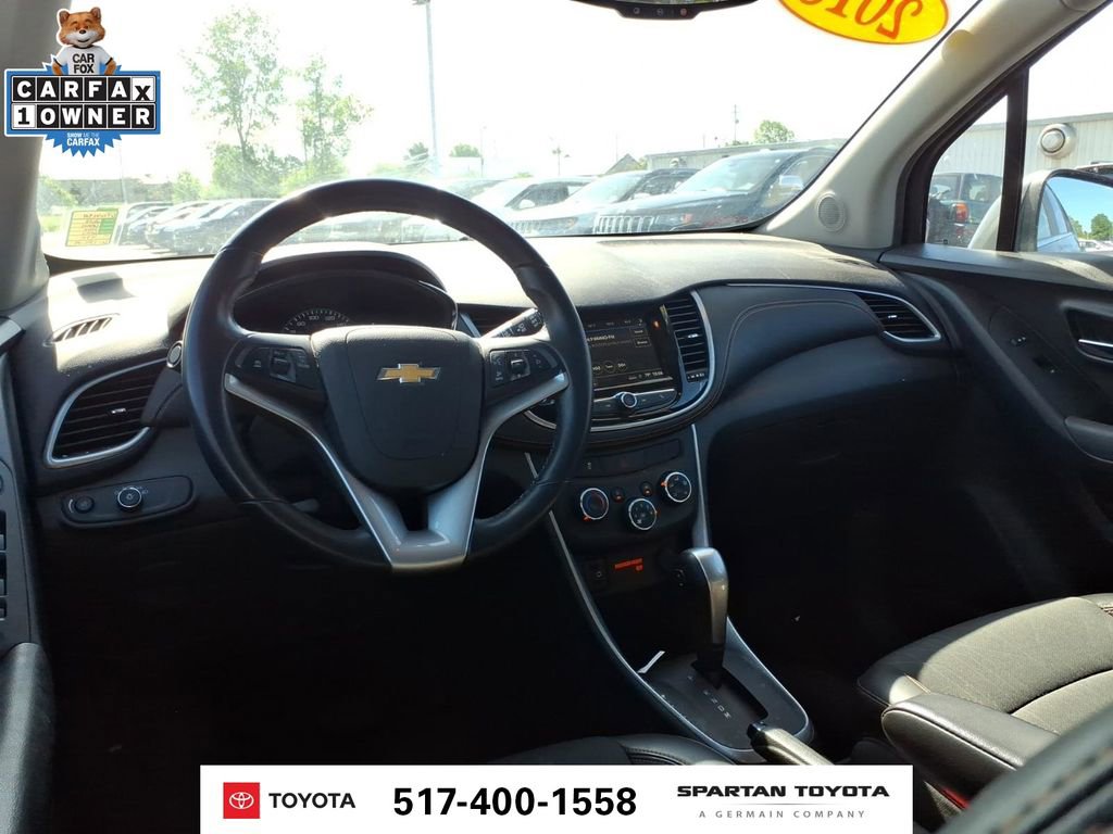 Used 2018 Chevrolet Trax LT w/ LT Convenience Package FWD image 11