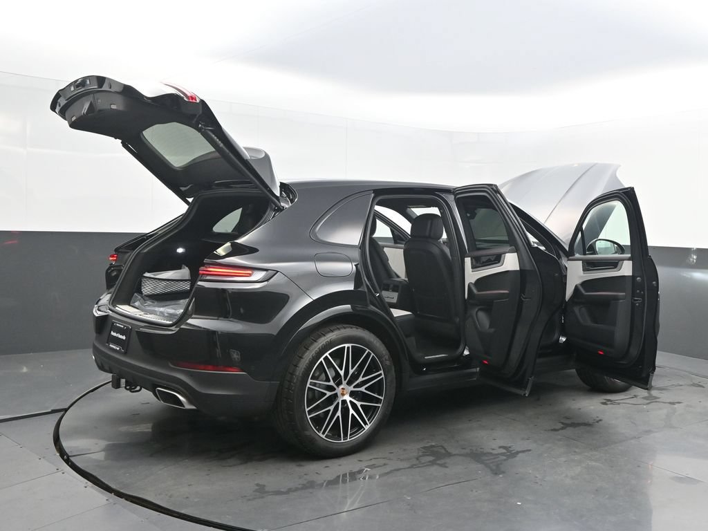 Certified 2026 Porsche Cayenne AWD/4WD image 42