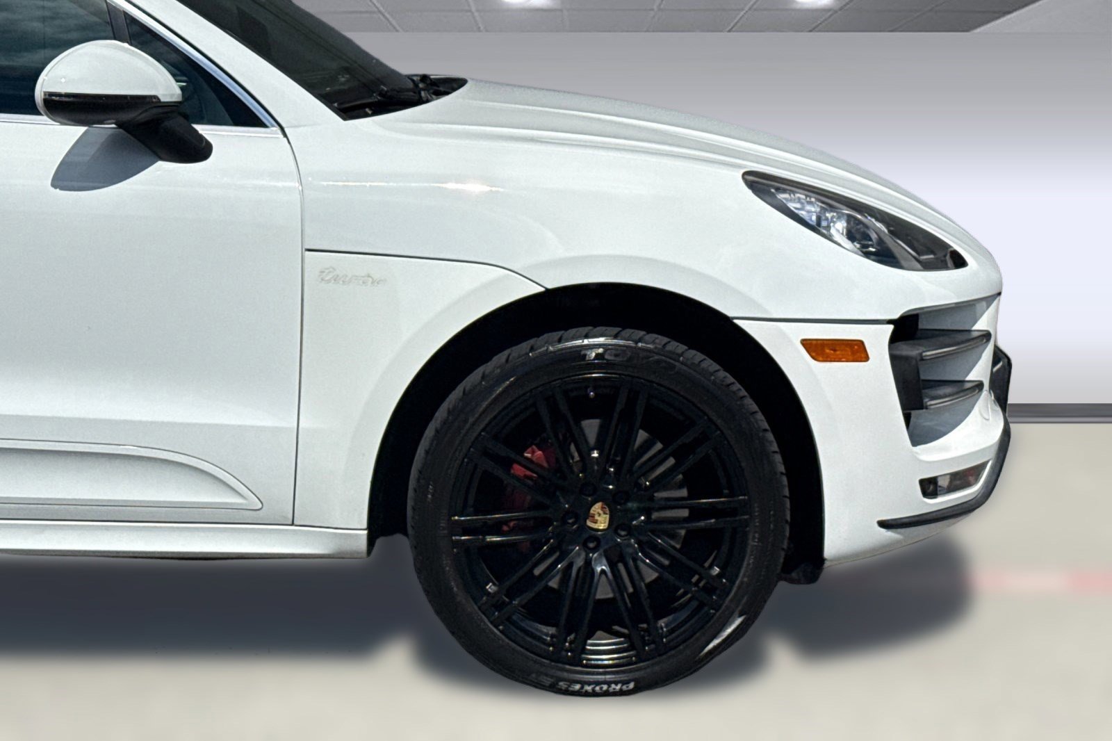 Used 2016 Porsche Macan Turbo image 35