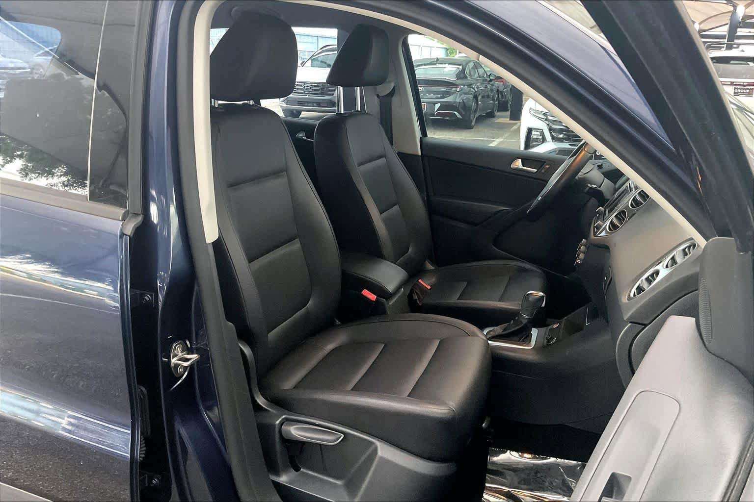 Used 2016 Volkswagen Tiguan S FWD image 9