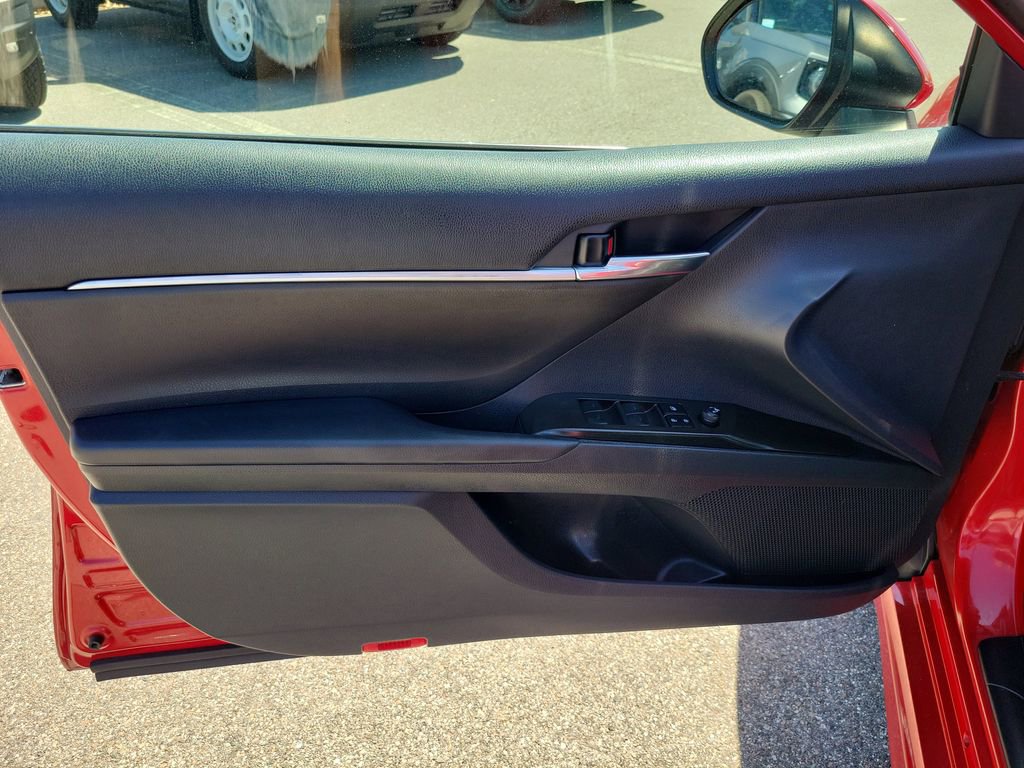 Used 2022 Toyota Camry SE w/ Audio Upgrade Package image 14