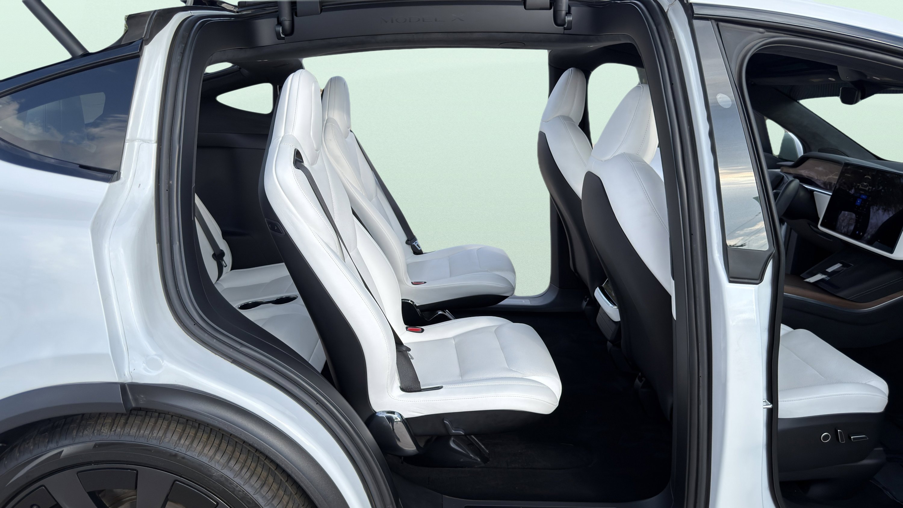 Used 2023 Tesla Model X image 36