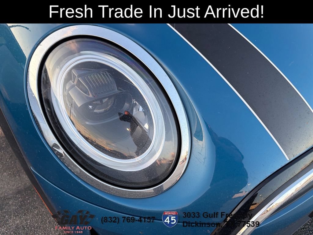 Used 2022 MINI Cooper 4-Door Hardtop FWD image 5