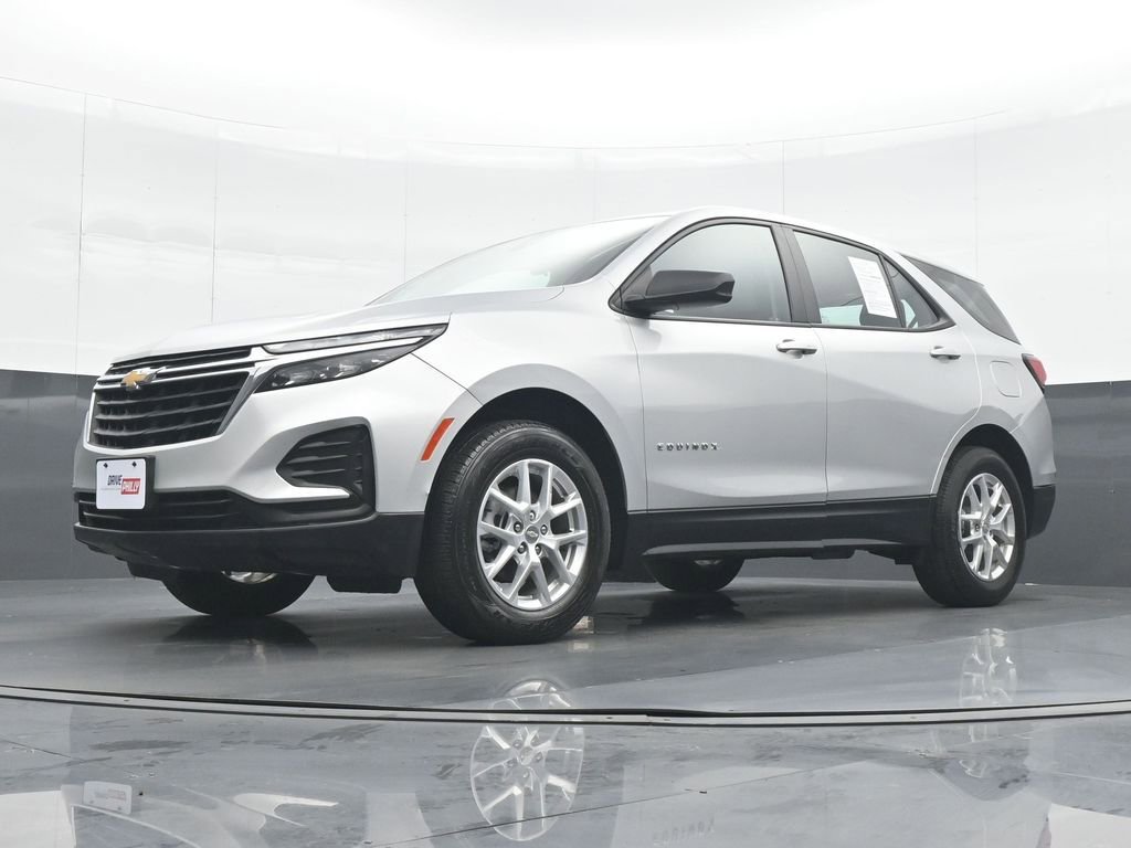 Used 2022 Chevrolet Equinox LS image 17