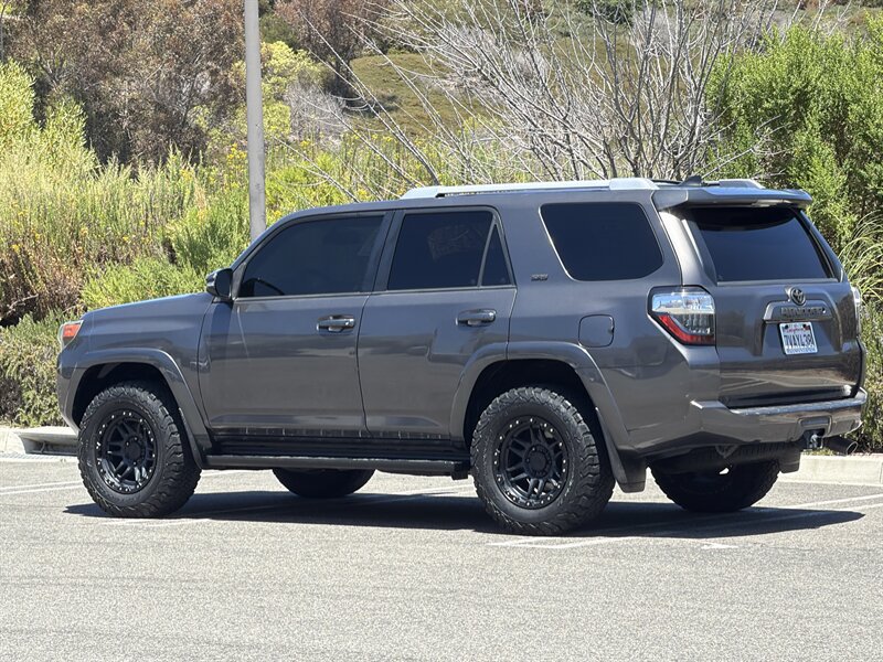 Used 2016 Toyota 4Runner SR5 Premium RWD image 4