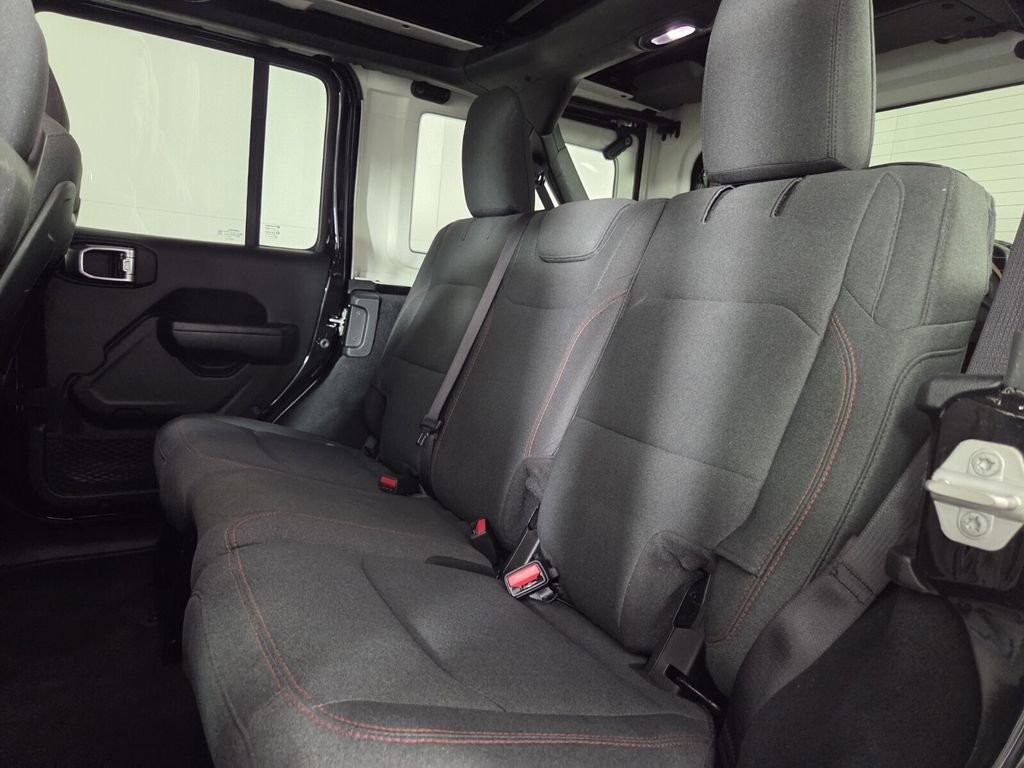 Certified 2024 Jeep Wrangler Unlimited Rubicon image 13