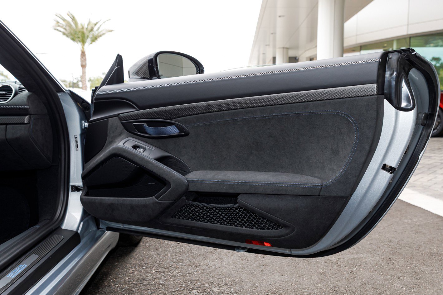 Used 2025 Porsche 718 Cayman GT4 RS image 30