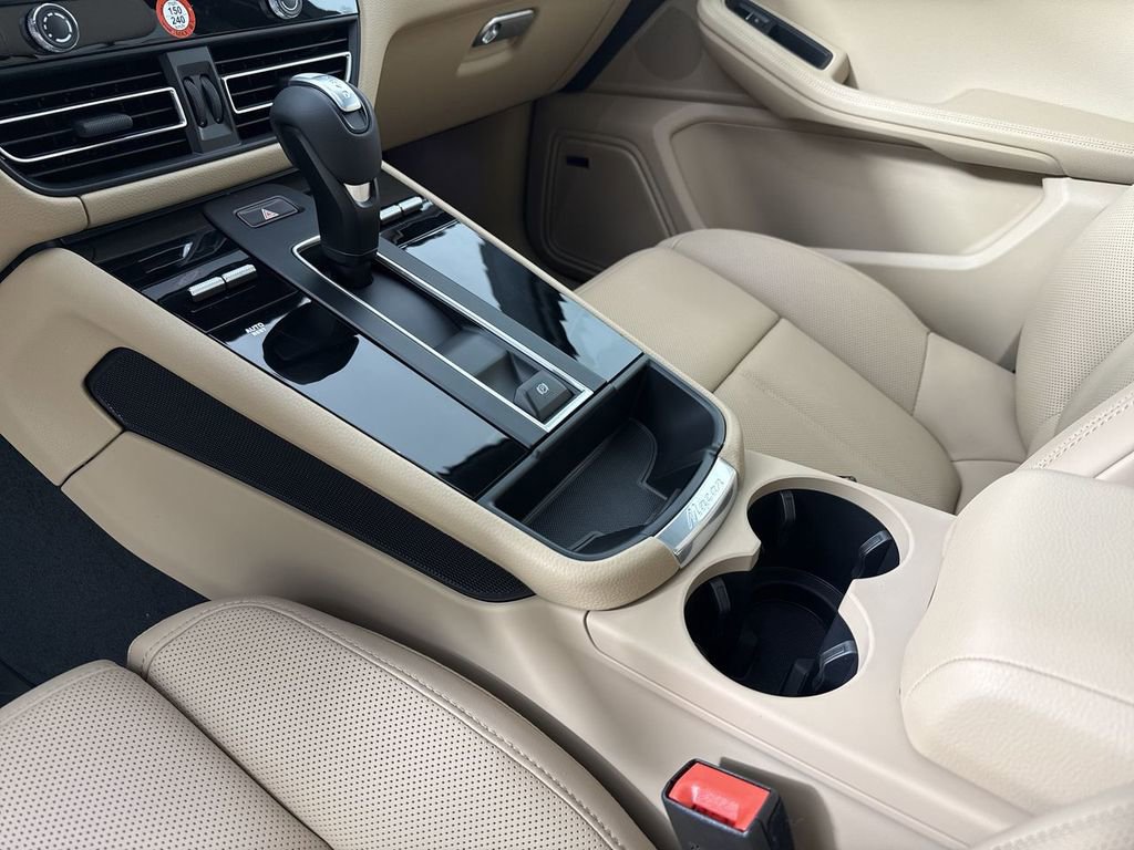 New 2026 Porsche Macan AWD/4WD image 32