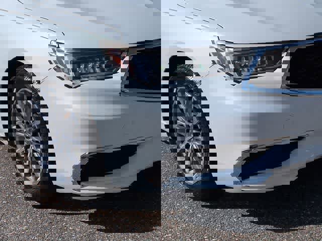 Certified 2018 Acura TLX w/ Technology Package image 11