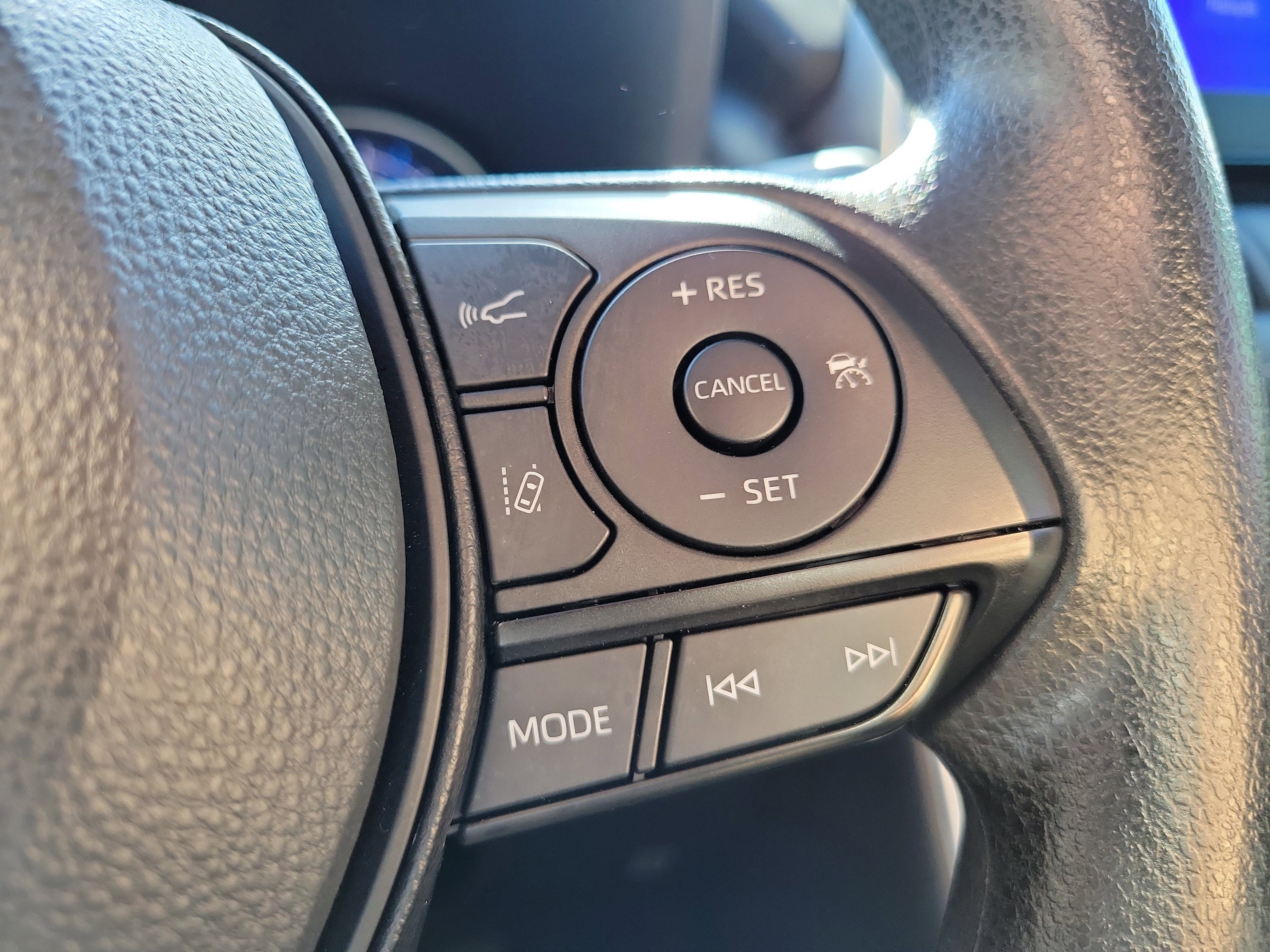 Used 2024 Toyota RAV4 XLE image 25