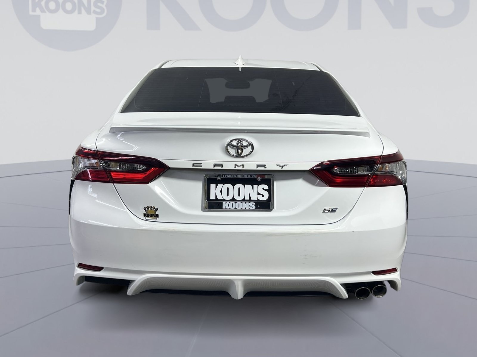 Used 2024 Toyota Camry SE w/ Convenience Package FWD image 10