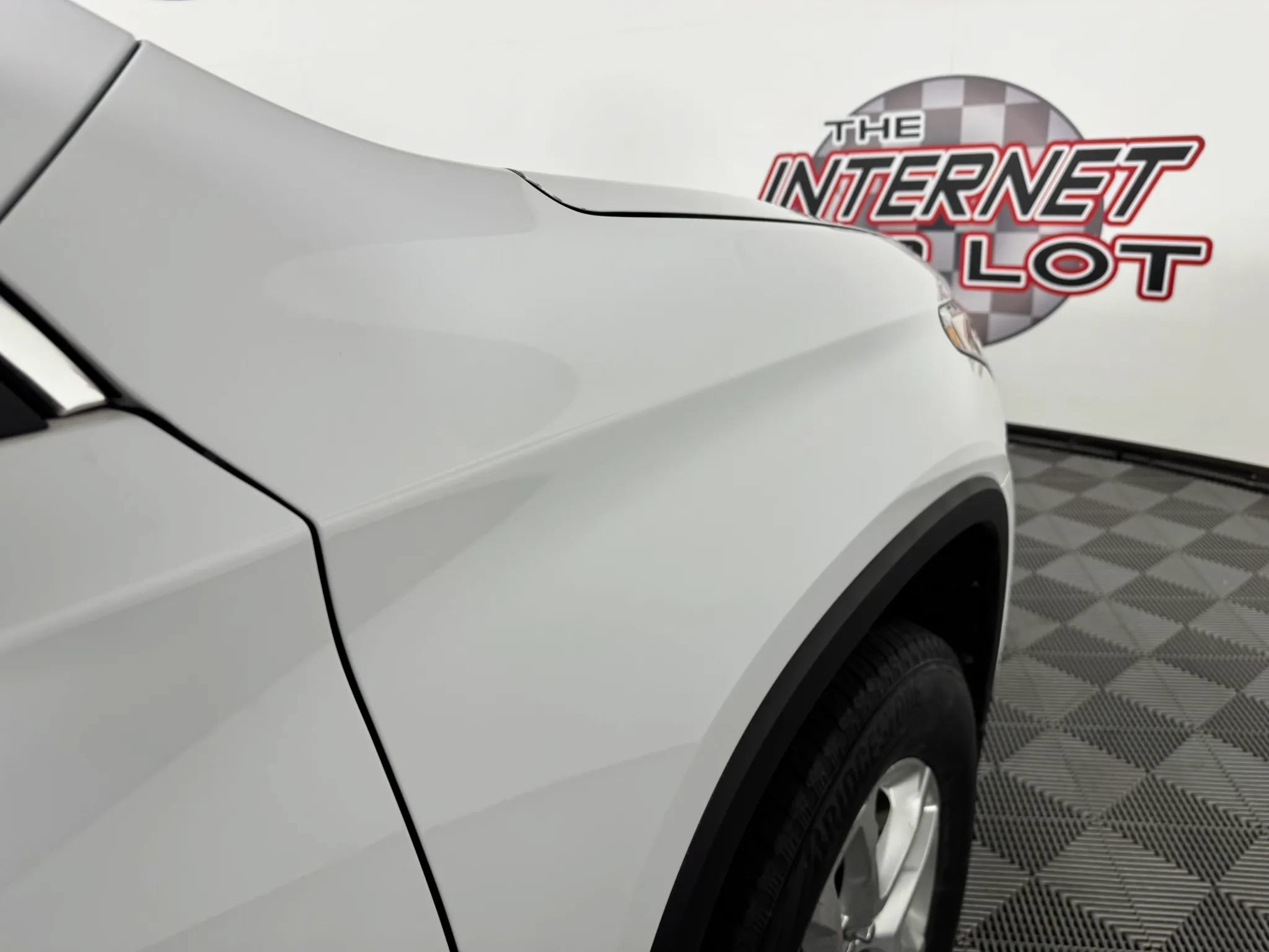 Used 2021 Chevrolet Traverse LS w/ LPO, Floor Liner Package FWD image 31
