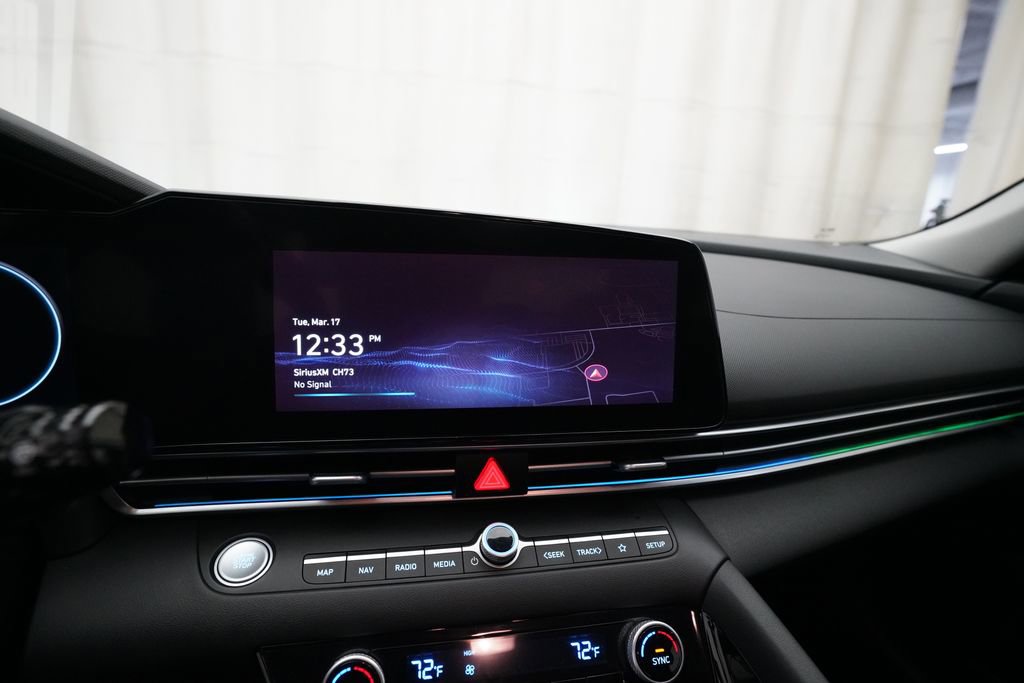 Used 2025 Hyundai Elantra Limited image 6