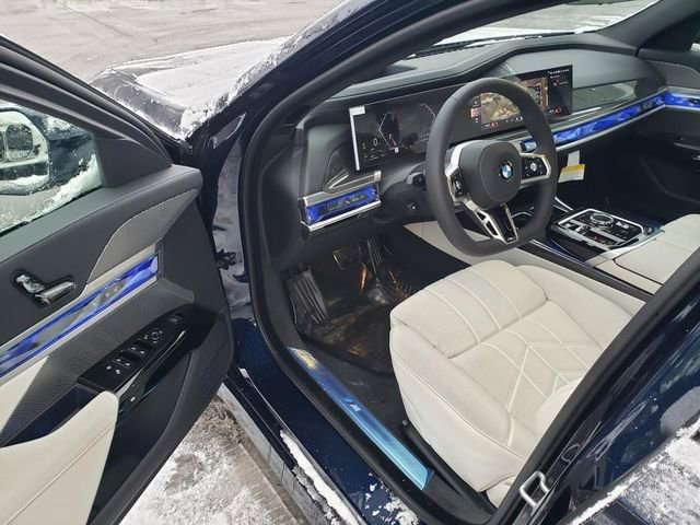 New 2026 BMW 740i xDrive w/ Premium Package image 9