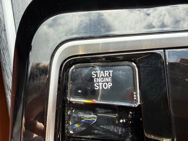 Used 2023 BMW 760i xDrive image 21