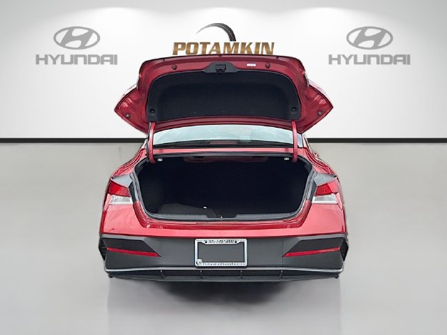 Certified 2026 Hyundai Elantra Sport FWD image 25
