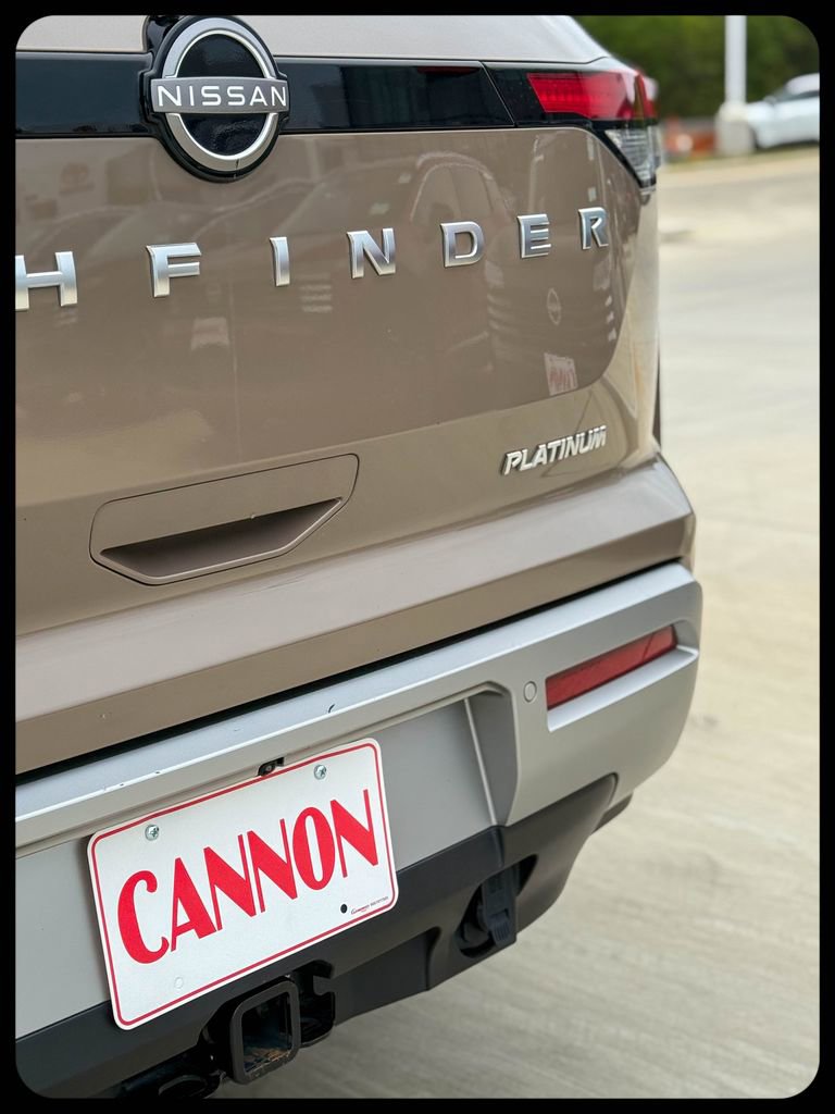 Used 2024 Nissan Pathfinder Platinum w/ Cargo Package image 19