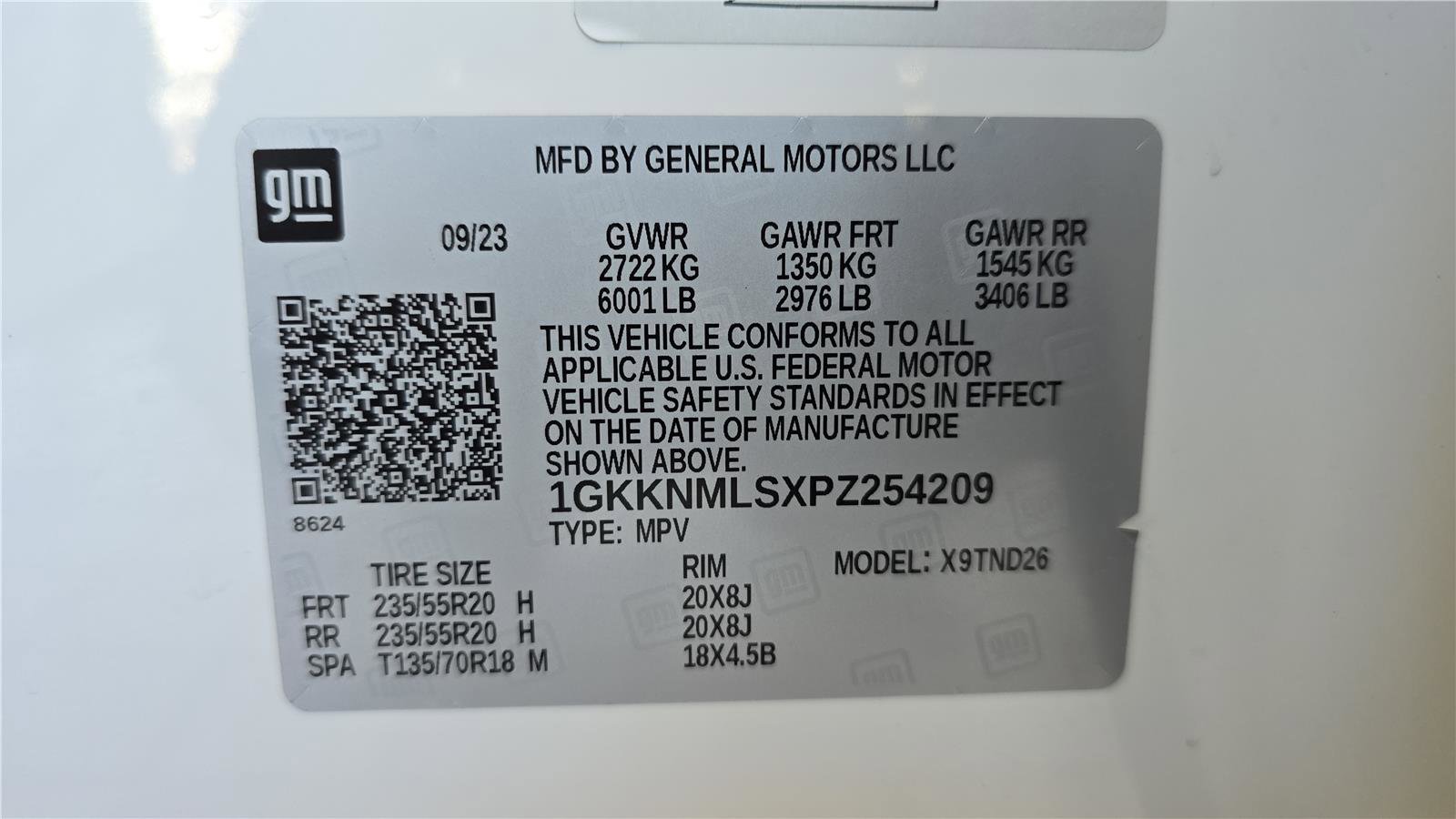 Used 2023 GMC Acadia SLT w/ Elevation Edition image 26