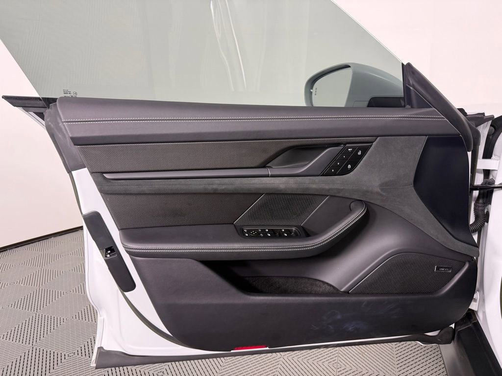 Certified 2024 Porsche Taycan GTS image 17