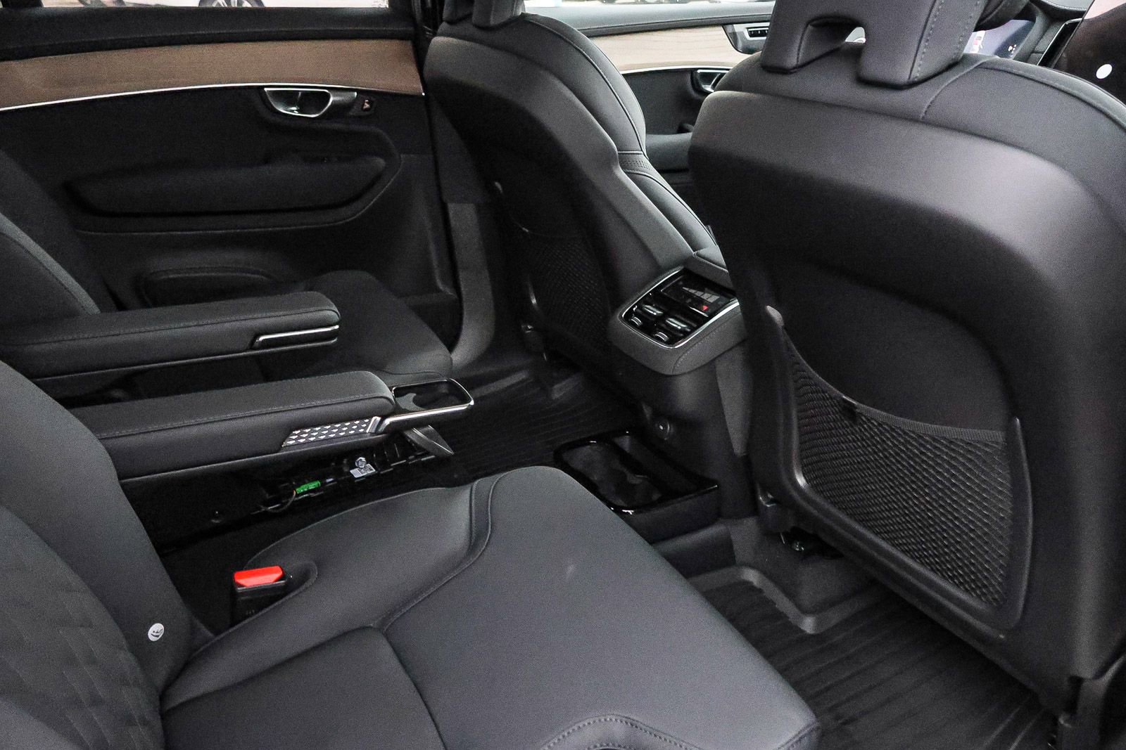 New 2026 Volvo XC90 B6 Plus w/ Protection Package AWD/4WD image 20