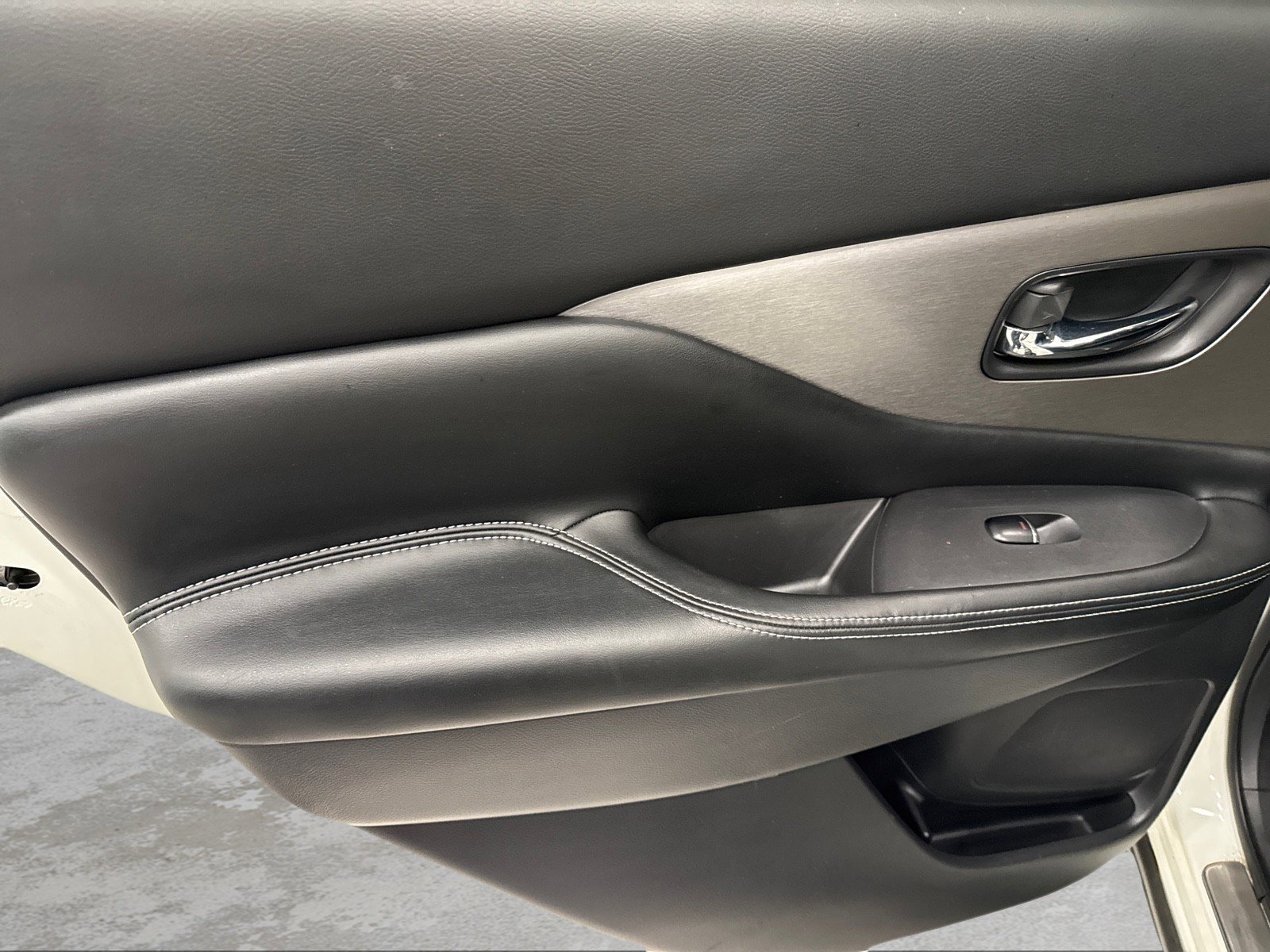 Used 2021 Nissan Murano SL w/ SL Moonroof Package image 45