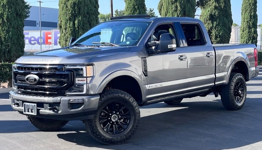 Used 2021 Ford F350 Lariat image 1
