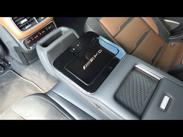 Used 2024 Mercedes-Benz GLS 63 AMG 4MATIC image 30