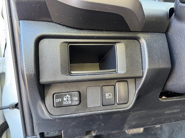 Certified 2018 Toyota Tacoma SR5 image 23