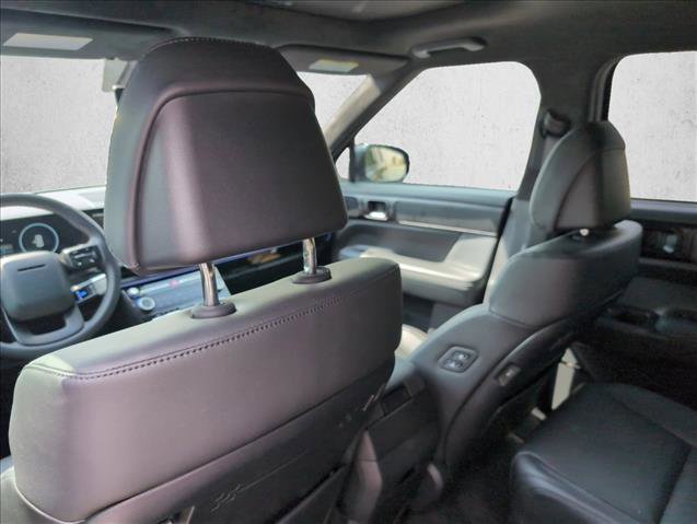 Certified 2025 Hyundai Santa Fe Calligraphy image 18