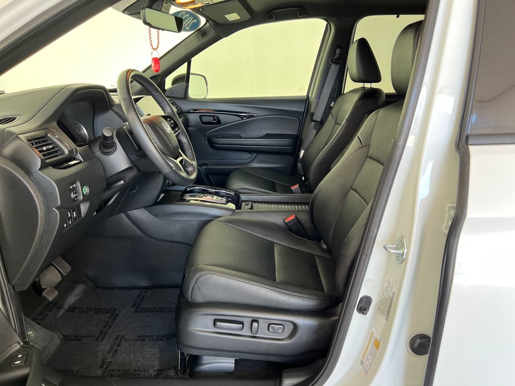 Used 2022 Honda Passport Elite image 11